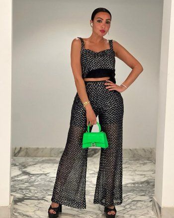 شاهد .. بالصور- بأناقة وجمال..ميرهان حسين تسحر الجمهور بإطلالتها المميزة