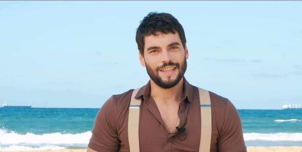 شاهد .. أكين أكينوزو في المستشفى-بالصور