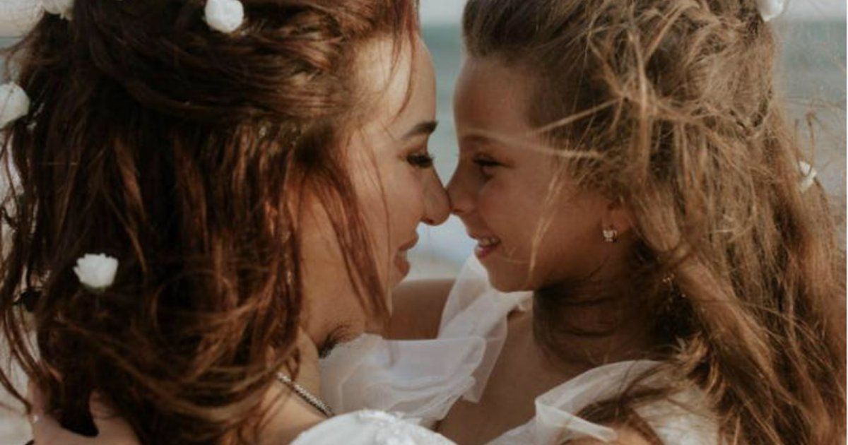 شاهد .. ابنة أسما شريف منير في أول تعليق بعد قيام والدتها بحلاقة شعرها