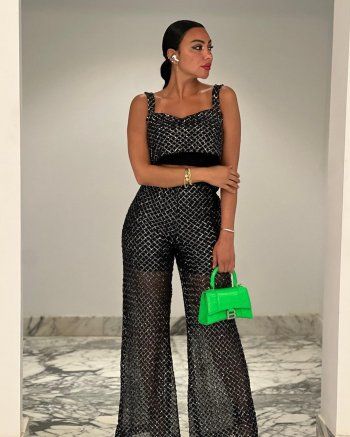 شاهد .. بالصور- بأناقة وجمال..ميرهان حسين تسحر الجمهور بإطلالتها المميزة