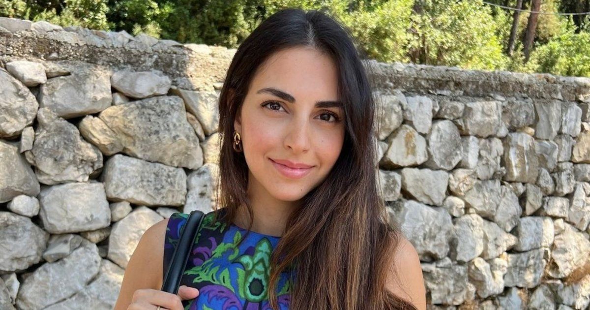 شاهد .. فاليري أبو شقرا تعلن حملها بطفلها الثالث بأسلوب مميز للغاية