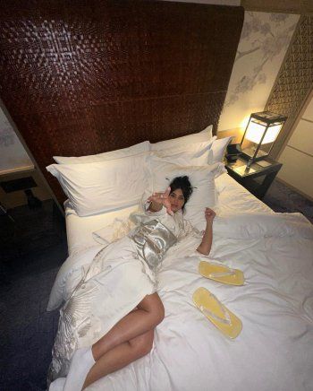 شاهد .. بالصور- بالكيمونو الياباني..كيم كارداشيان تستمتع بوقتها مع إبنتها نورث