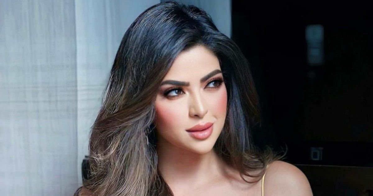 شاهد .. بالصور- بألوان جميلة .. ميرنا جميل تتألق في أحدث ظهور لها