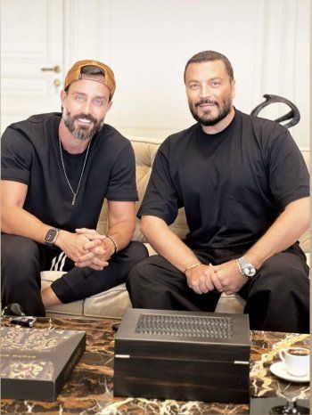 شاهد .. سعد رمضان يلتقي بمصمم الأزياء زهير مراد وهذا ما جمعهما-بالصورة