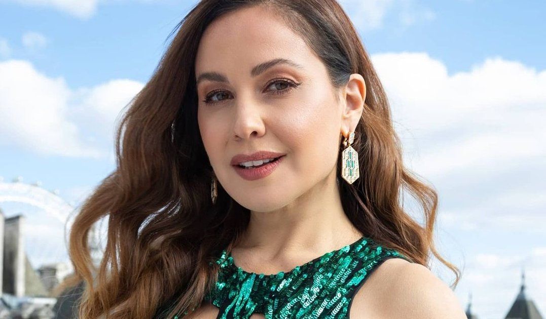 شاهد .. ريا أبي راشد بفستان بتوقيع جورج حبيقة في مهرجان البندقية