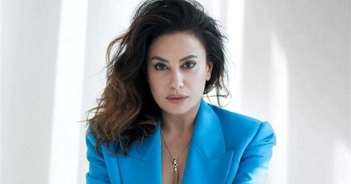 شاهد .. بفستان برتقالي ..هند صبري تطل على متابعيها بإطلالة جذابة