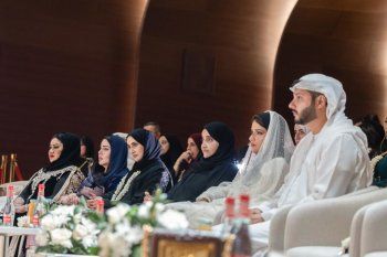 شاهد .. الشيخة شمسة بنت حشر آل مكتوم وملتقى "أنت سيدة المجتمع" وإعطاء لقب مميز لـ أحلام-بالصور
