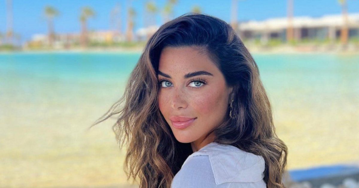 شاهد .. بالصور- يارا السكري تستمتع بوقتها..وهذا ما فعلته بكلبها