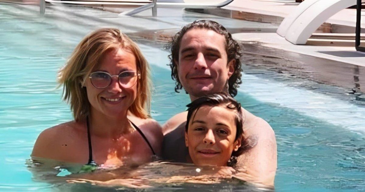 شاهد .. بالفيديو- أحمد الفيشاوي فخور بإبنه خلال تجهيز أنفسهم لممارسة رياضع الغوص