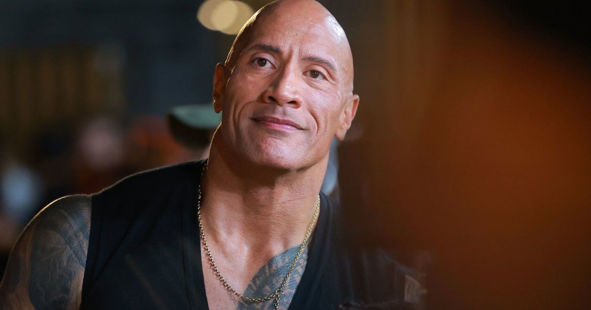 شاهد .. بالفيديو-موقف جميل بين دوين جونسون وبعض المعجبين..وهذا هو أجمل ما في الشهرة بالنسبة له