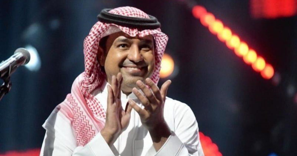 شاهد .. أحدث صورة لـ راشد الماجد بالمايوه ويستمتع بعطلته الصيفية