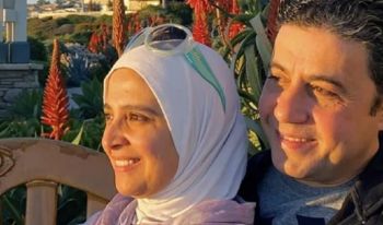 شاهد .. بالصورة- أحدث ظهور للممثلة المعتزلة حنان ترك برفقة زوجها