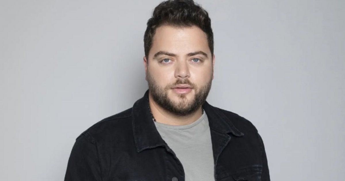 شاهد .. بالصور- على متن يخت في شاطئ اليونان..عامر زيان يستمتع بعطلته الصيفية