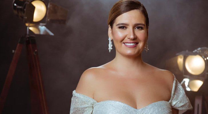 شاهد .. هنا شيحة بفستان مكشوف الظهر في مهرجان الفيلم العربي بروتردام