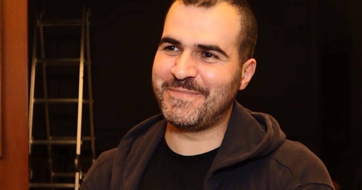 شاهد .. خاص بالفيديو- إيلي فهد بمفاجأة مع هيفا وهبي ويكشف وقوعها عن سطح السيارة وهذا ما جمعه بـ زاف