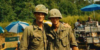 شاهد .. غاري سينيز صديق توم هانكس الوفي في التسعينات .. تمرد واهمل دراسته في الطفولة وهكذا اصبح ممثلاً