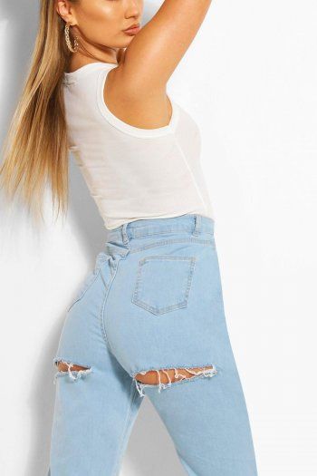 شاهد .. السراويل الممزقة من الخلف.. موضة نسائية تعود بقوة