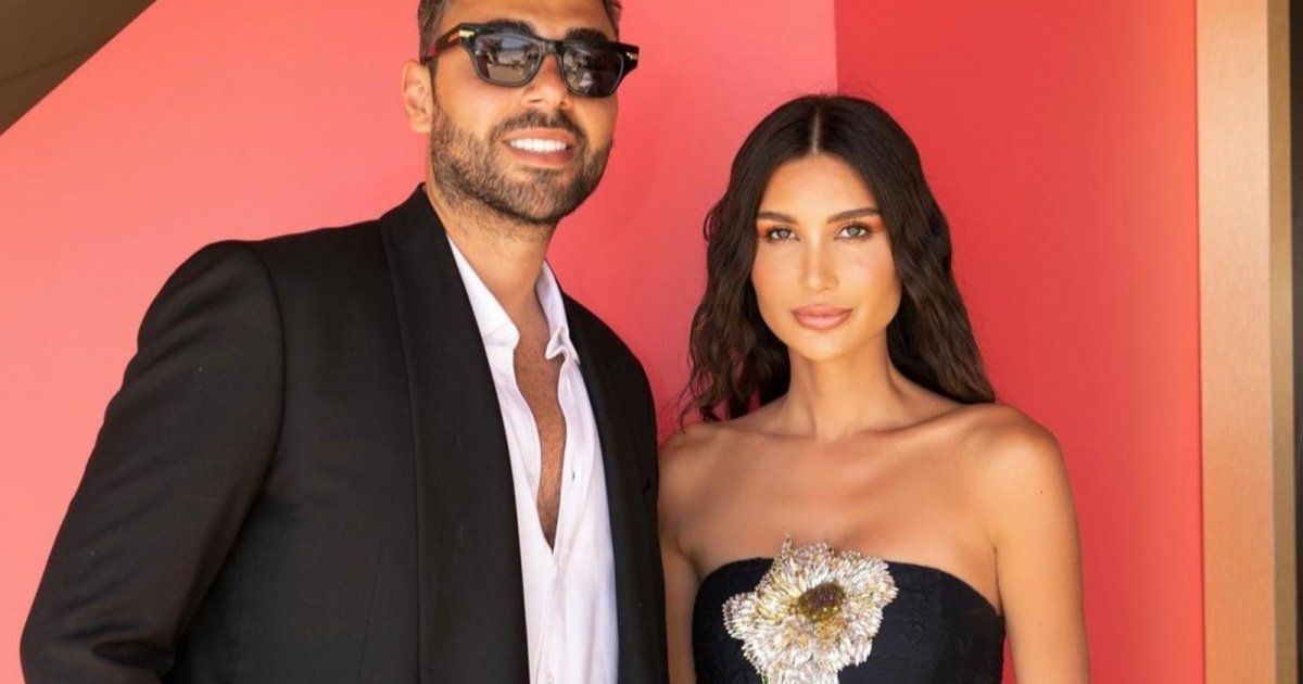 شاهد .. بعد 5 سنوات من الزواج..أليس عبد العزيز تعلن حملها بطفلها الأول وردة فعل زوجها مؤثرة للغاية - بالفيديو