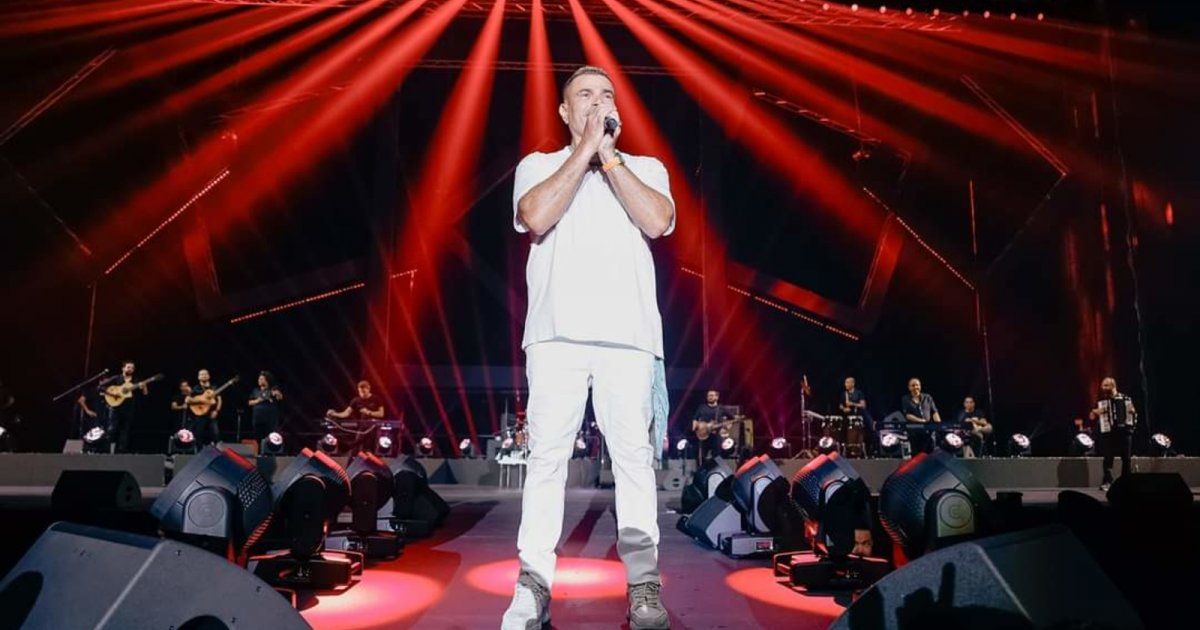 شاهد .. عمرو دياب يتفوق على باك ستريت بويز ومارون 5