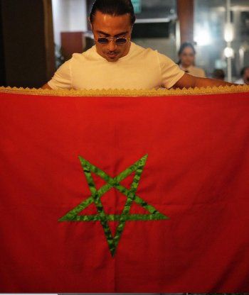 شاهد .. بالصورة- العلم المغربي يضع الشيف نصرت بموقف محرج.. إليكم التفاصيل