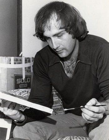 شاهد .. بالصور- ٢٤ شخصية في شخص واحد.. هذا الفيلم إقتبس عن شخص حقيقي