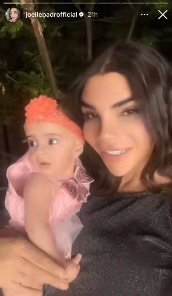 شاهد .. جويل بدر تظهر لأول مرة مع ابنتها الصغيرة - بالصور