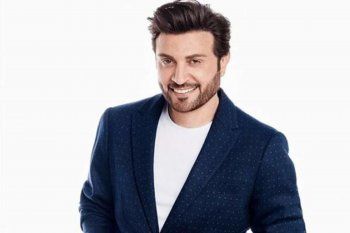 شاهد .. هذا الطفل أصبح فناناً مشهوراً ولقّب بإسم مهنته