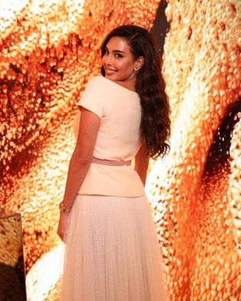 شاهد .. بالصور- مثل الاميرات..ياسمين صبري تسحر القلوب بجمالها وأناقتها