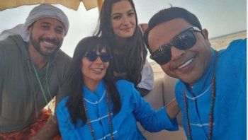 شاهد .. رغم توقف تصويره منذ فترة.. منى زكي تسوّق لفيلمها مع محمد هنيدي "الجواهرجي"-بالصورة