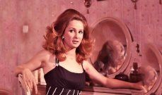 شاهد .. بالصور- الأسود اللامع يظهر رشاقة داليدا خليل واناقتها