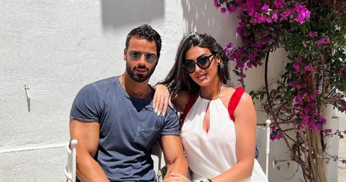 شاهد .. بالصور- بيعد وفاة جدته..ميرنا نور الدين تواسي زوجها بكلمات مؤثرة