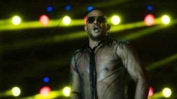 شاهد .. بعد محمد رمضان وأحمد سعد وغيرهما .. سعد رمضان بملابس شفافة