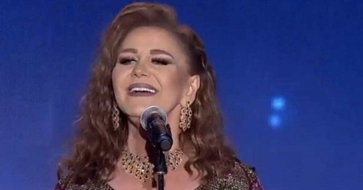 شاهد .. ميادة الحناوي تتعرضت لموقف محرج وهذا ما حصل معها على المسرح