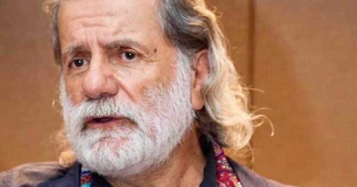 شاهد .. مارسيل خليفة يكشف تطورات وضع يده المكسورة-بالصورة