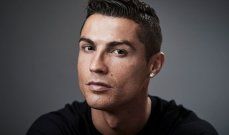 شاهد .. ميرهان حسين تودّع الصيف وتستجم بالمايوه على البحر-بالصور