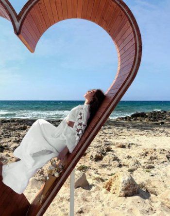 شاهد .. ميريام فارس تحتفل بعيد زواجها التاسع بهذه الطريقة-بالصور