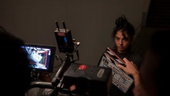 شاهد .. بالصور- سلمى أبو ضيف في حالة سيئة وغارقة بالدموع..فما القصة!