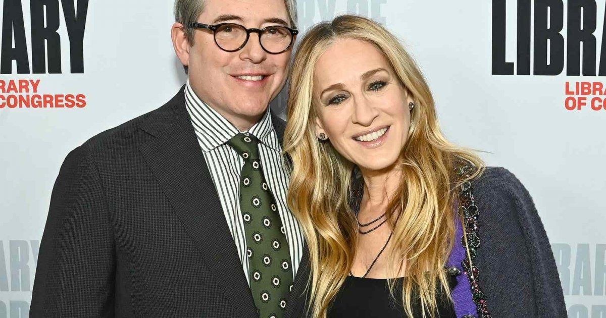 شاهد .. بالصورة - سارة جيسيكا باركر تتألق بفستان أخضر في إحدى السهرات