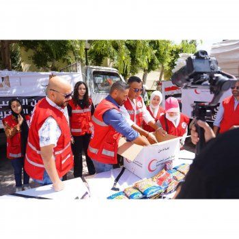 شاهد .. تامر حسني يشارك في حملة إغاثة ضحايا المغرب وليبيا ويطلب المساعدة - بالتفاصيل