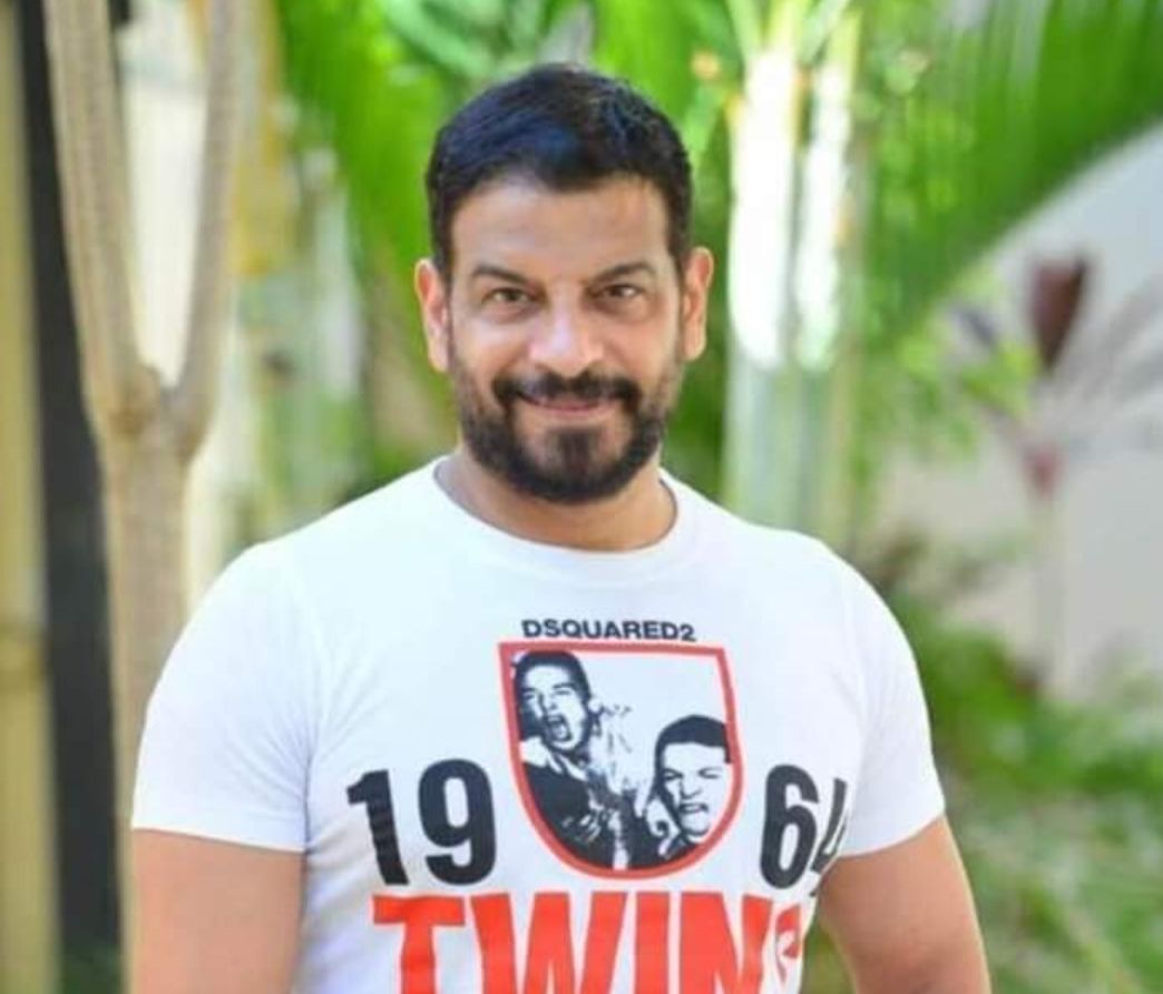 يسرا ناعية اشرف مصيلحي :” صديقي صاحب الخلق الطيب”