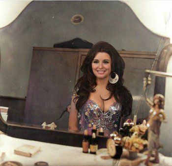 شاهد .. سعاد حسني ظهرت مرة واحدة ببدلة رقص.. وجمالها ترك أثر كبير بأذهان الناس