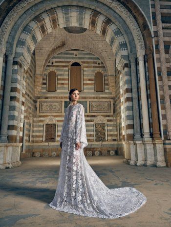 شاهد .. زهور العروس : الانصهار الرومانسي لأناقة باريس وزهور ألمانيا في نهضة عبد محفوظ الجديدة