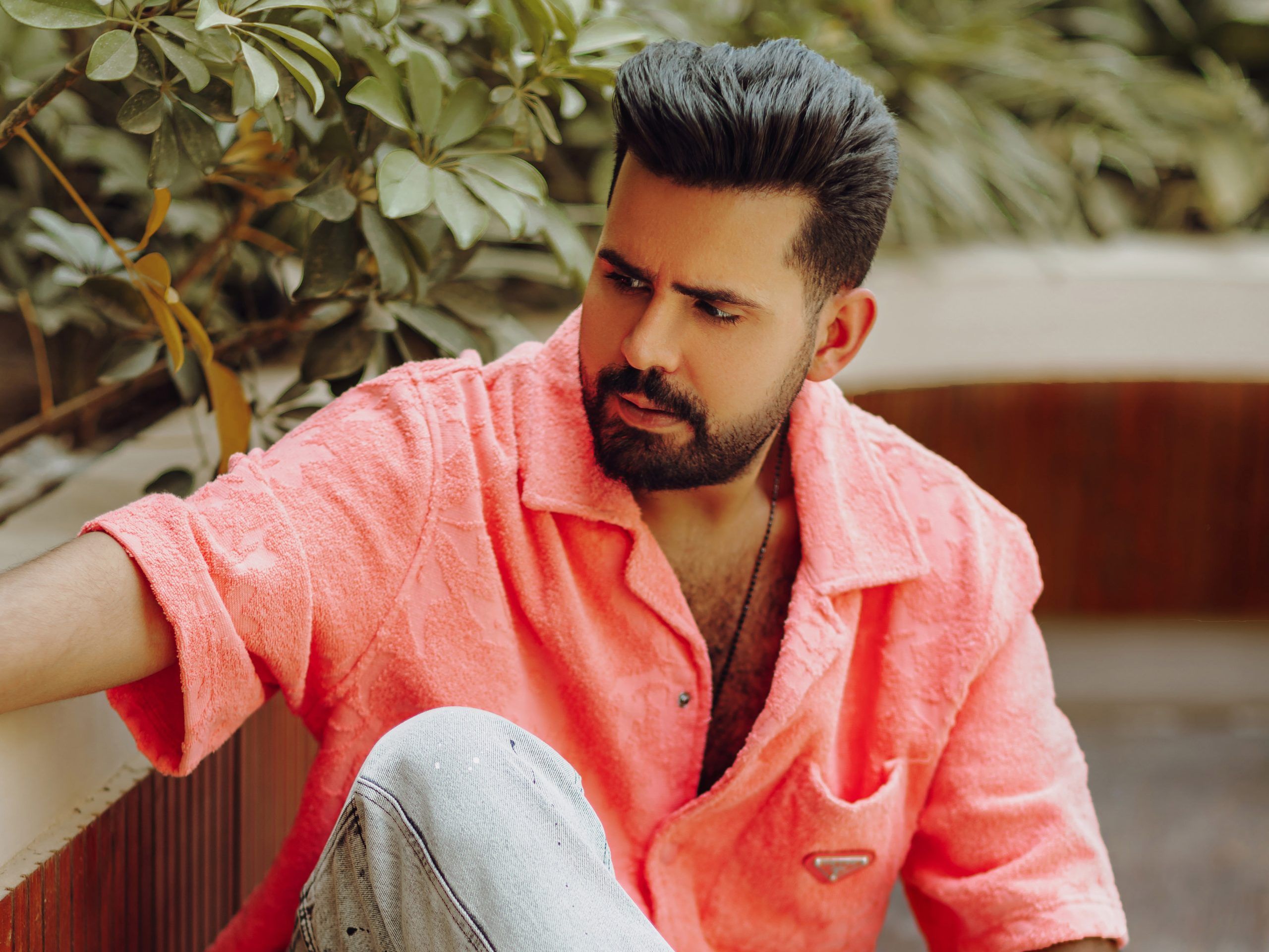 اسمع أغنية قصي حاتم الجديدة “شعندي غيرك”: هتروح في حتة تانية