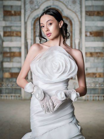 شاهد .. زهور العروس : الانصهار الرومانسي لأناقة باريس وزهور ألمانيا في نهضة عبد محفوظ الجديدة