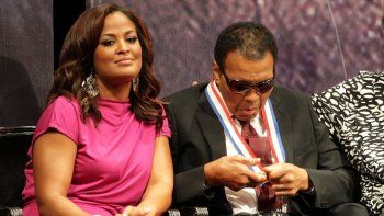 شاهد .. بالصور- تبعت خطى والدها ولم تخسر في حياتها..تعرفوا على إبنة الملاكم محمد علي