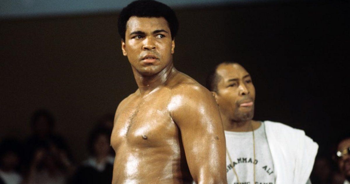 شاهد .. بالصور- تبعت خطى والدها ولم تخسر في حياتها..تعرفوا على إبنة الملاكم محمد علي