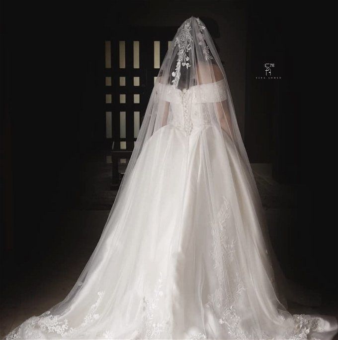 خطفت الأنظار بإطلالتها.. الإعلامية دانية شافعي تحتفل بزواجها