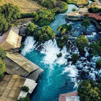 شاهد .. خاص- شلالات لبنان ترسم أجمل اللوحات الطبيعية وتستقطب الزوار والسياح .. تعرفوا عليها