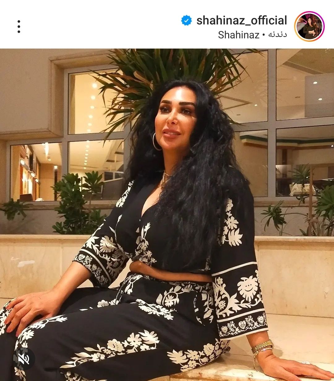 شاهيناز مولعة السوشيال ميديا بطقم قطعتين : كرشك يافنانة