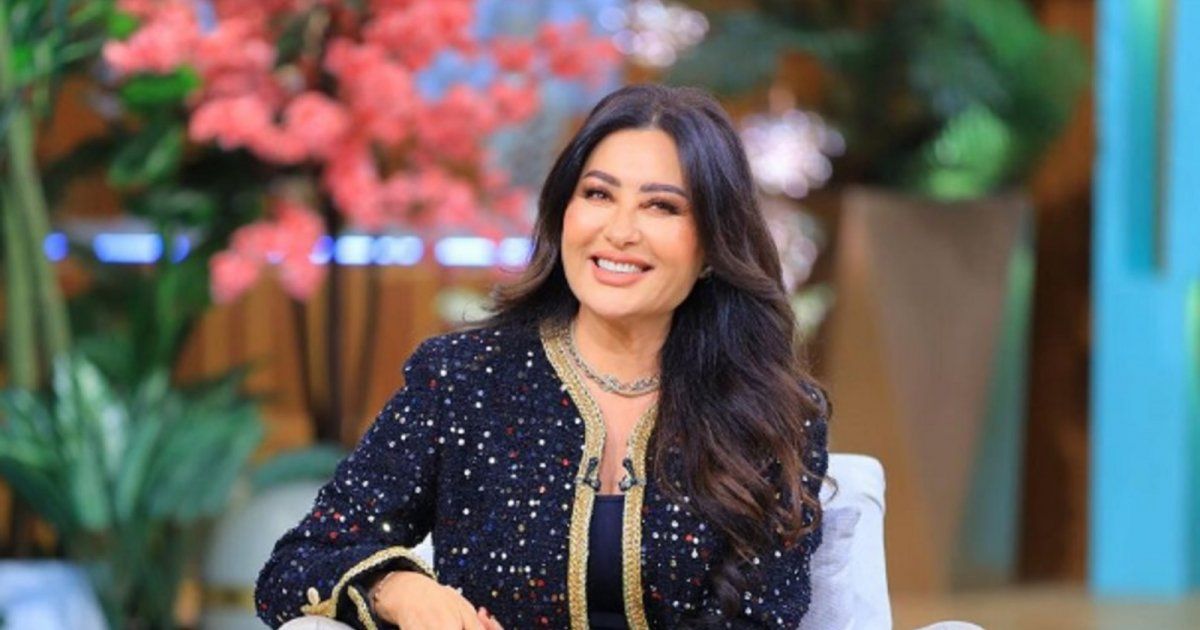 شاهد .. بالفيديو- لطيفة التونسية تحتفل بوصول أغنيتها "Mon Amour" لهذا الرقم القياسي